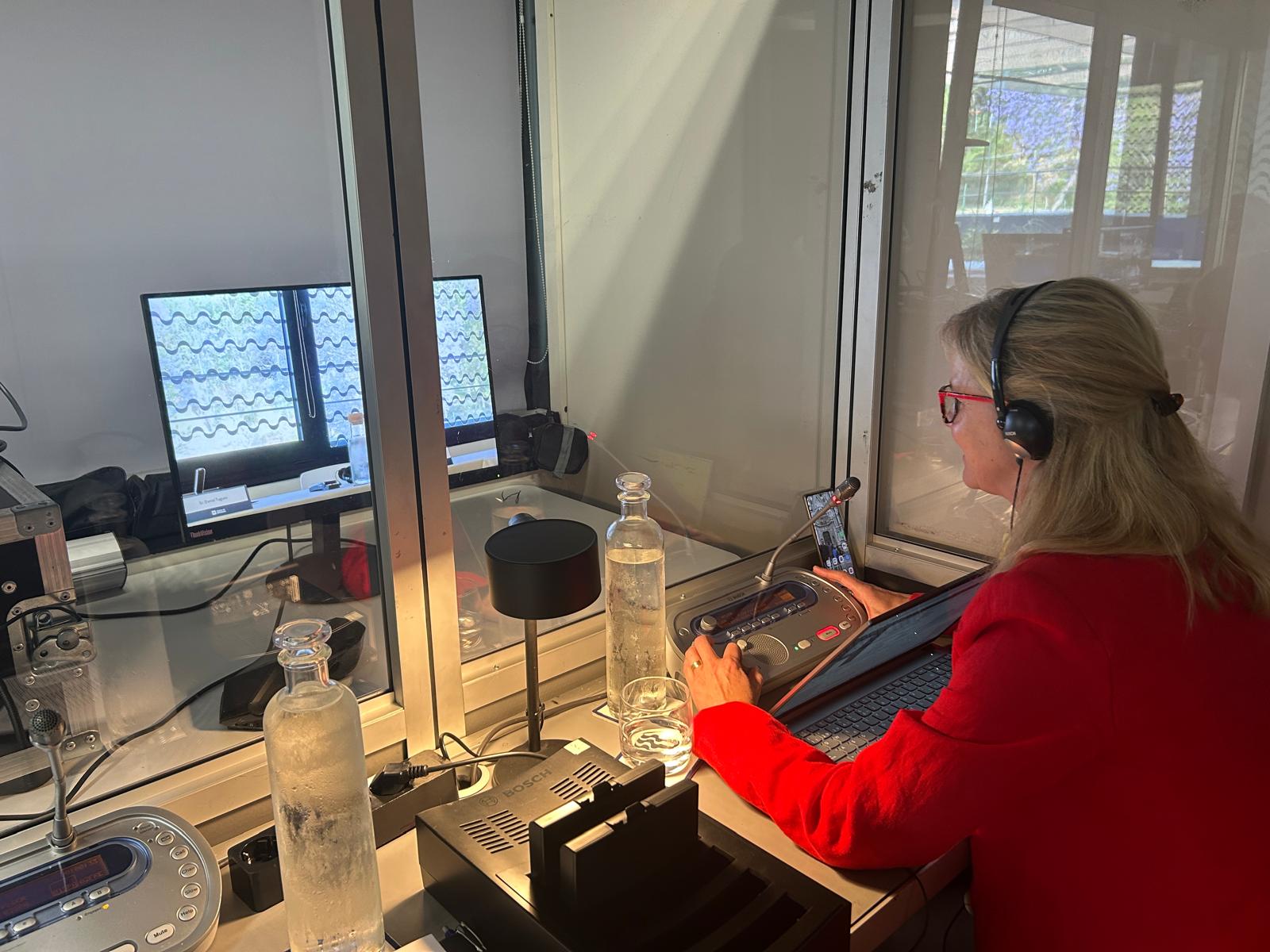 Tatiana Salaet interpretación y traducción